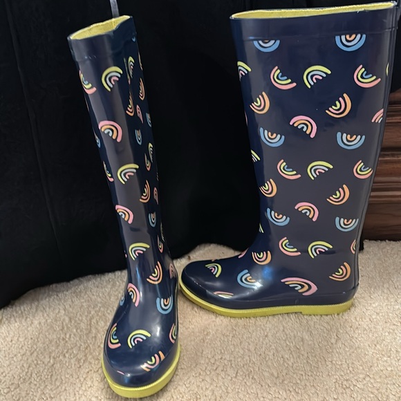 ADORABLE CHILDRENS TALL RAIN BOOTS! - Picture 3 of 5